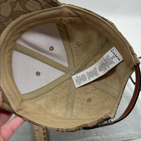 Women’s Jacquard Baseball Cap In Like New Condition - Picture 4 of 6